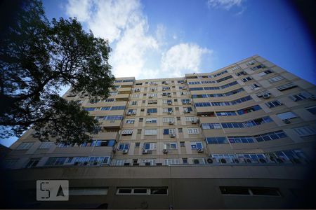 Apartamento à venda com 81m², 2 quartos e 1 vagaFachada do bloco