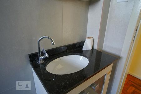 Apartamento à venda com 81m², 2 quartos e 1 vagaBanheiro