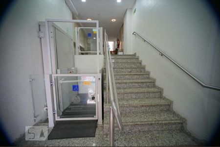 Apartamento à venda com 81m², 2 quartos e 1 vagaElevador cadeira de rodas.