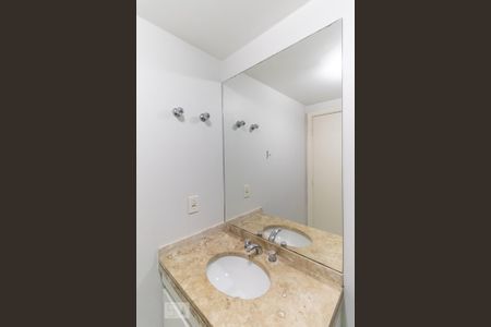 Banheiro de apartamento para alugar com 1 quarto, 40m² em Jardim Paulista, São Paulo