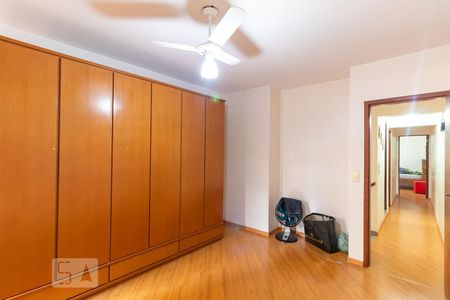 Suíte  de casa à venda com 3 quartos, 102m² em Vila Laís, São Paulo