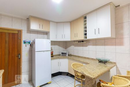 Casa à venda com 102m², 3 quartos e 2 vagasCozinha