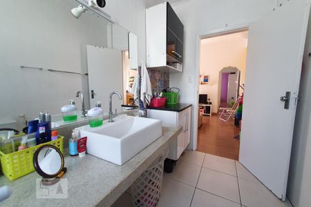 Apartamento à venda com 65m², 2 quartos e sem vaga Apartamento à venda com 65m², 2 quartos e sem vagaBanheiro