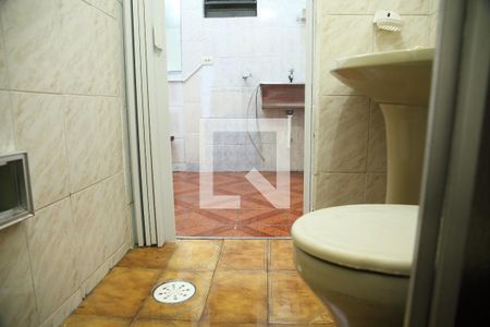 Casa para alugar com 210m², 4 quartos e 5 vagasBanheiro de serviço