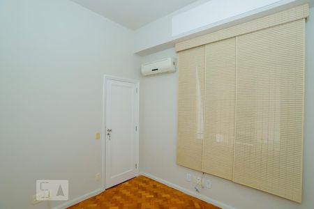 Quarto 1 de apartamento para alugar com 3 quartos, 150m² em Copacabana, Rio de Janeiro