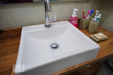 Casa à venda com 95m², 2 quartos e 1 vagaBanheiro