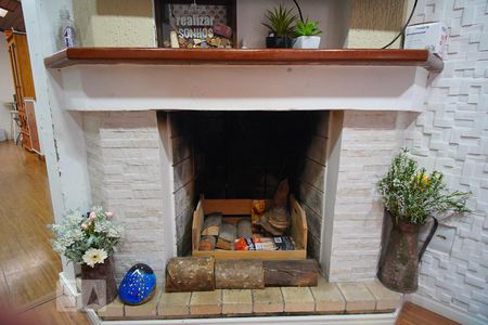 Lareira de casa à venda com 2 quartos, 95m² em Mato Grande, Canoas