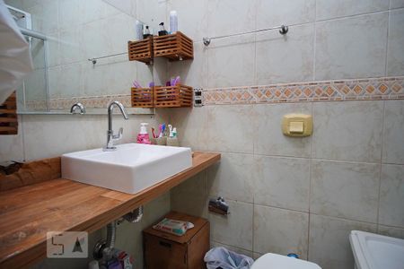 Casa à venda com 95m², 2 quartos e 1 vagaBanheiro