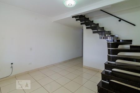 Sala de casa para alugar com 4 quartos, 200m² em Jardim Santa Ines, Guarulhos