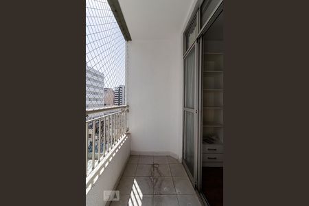 Apartamento para alugar com 78m², 3 quartos e 2 vagasSacada