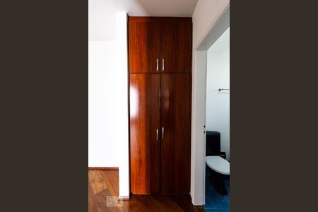 Corredor de apartamento à venda com 1 quarto, 50m² em Pinheiros, São Paulo