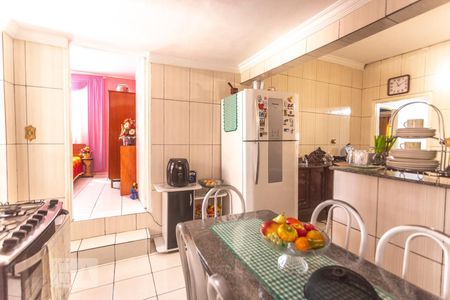 Casa à venda com 451m², 3 quartos e 13 vagasCozinha