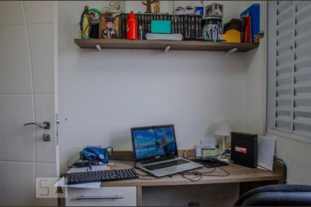 Quarto 2 de casa à venda com 3 quartos, 220m² em Vila Pereira Cerca, São Paulo