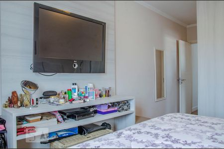 Suíte de casa à venda com 3 quartos, 220m² em Vila Pereira Cerca, São Paulo