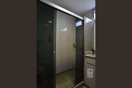 Apartamento à venda com 322m², 4 quartos e 3 vagasBanheiro da Suíte