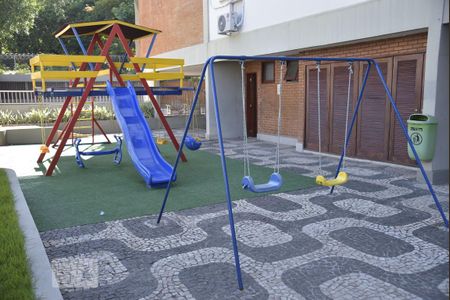 Apartamento à venda com 322m², 4 quartos e 3 vagasÁrea Comum - Playground