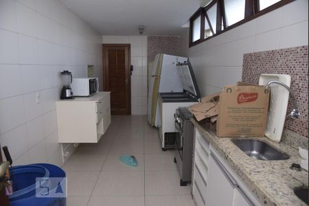 Apartamento à venda com 322m², 4 quartos e 3 vagasÁrea comum - Salão de festas