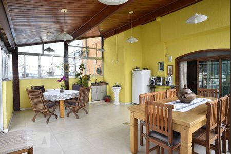Apartamento à venda com 322m², 4 quartos e 3 vagasSalão