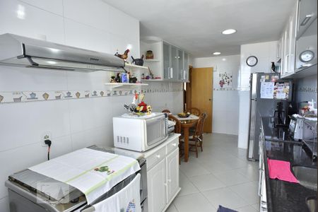 Apartamento à venda com 322m², 4 quartos e 3 vagasCozinha