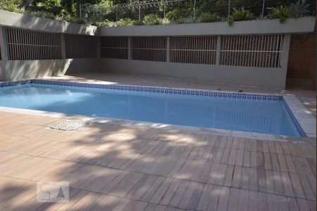 Apartamento à venda com 322m², 4 quartos e 3 vagasÁrea comum - Piscina