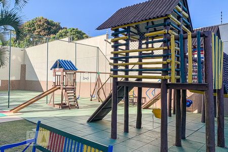 Apartamento à venda com 130m², 4 quartos e 3 vagas Apartamento à venda com 130m², 4 quartos e 3 vagasCondomínio