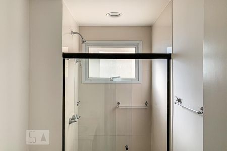 Apartamento à venda com 130m², 4 quartos e 3 vagas Apartamento à venda com 130m², 4 quartos e 3 vagasBanheiro Social