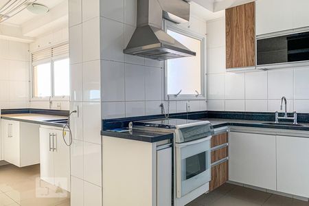 Apartamento à venda com 130m², 4 quartos e 3 vagas Apartamento à venda com 130m², 4 quartos e 3 vagasCozinha