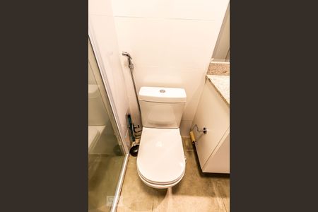 Banheiro de kitnet/studio para alugar com 1 quarto, 31m² em Bela Vista, São Paulo