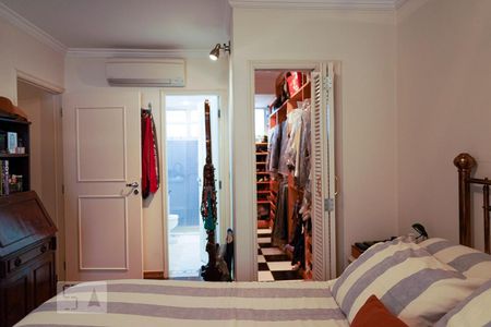 Apartamento à venda com 137m², 3 quartos e 2 vagas Apartamento à venda com 137m², 3 quartos e 2 vagasSuíte