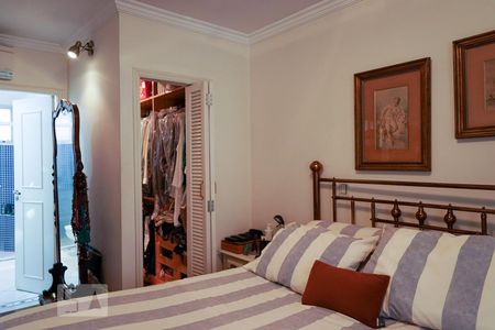 Apartamento à venda com 137m², 3 quartos e 2 vagas Apartamento à venda com 137m², 3 quartos e 2 vagasSuíte