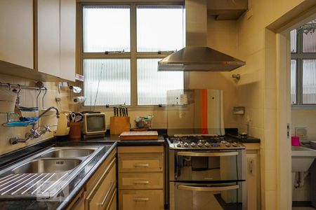 Apartamento à venda com 137m², 3 quartos e 2 vagas Apartamento à venda com 137m², 3 quartos e 2 vagasCozinha