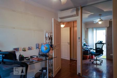 Apartamento à venda com 137m², 3 quartos e 2 vagas Apartamento à venda com 137m², 3 quartos e 2 vagasQuarto 2