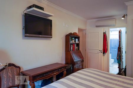 Apartamento à venda com 137m², 3 quartos e 2 vagas Apartamento à venda com 137m², 3 quartos e 2 vagasSuíte