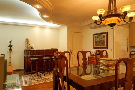 Apartamento à venda com 137m², 3 quartos e 2 vagas Apartamento à venda com 137m², 3 quartos e 2 vagasSala