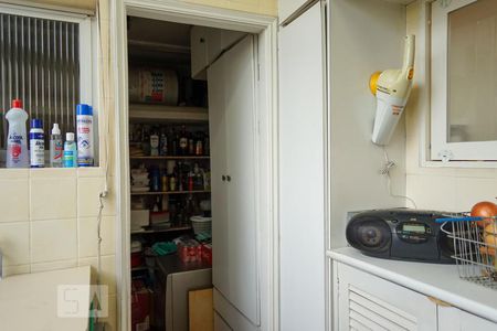 Apartamento à venda com 137m², 3 quartos e 2 vagas Apartamento à venda com 137m², 3 quartos e 2 vagasÁrea de Serviço