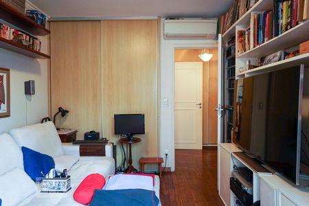 Apartamento à venda com 137m², 3 quartos e 2 vagas Apartamento à venda com 137m², 3 quartos e 2 vagasQuarto 3