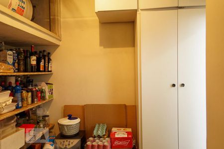 Apartamento à venda com 137m², 3 quartos e 2 vagas Apartamento à venda com 137m², 3 quartos e 2 vagasDespensa