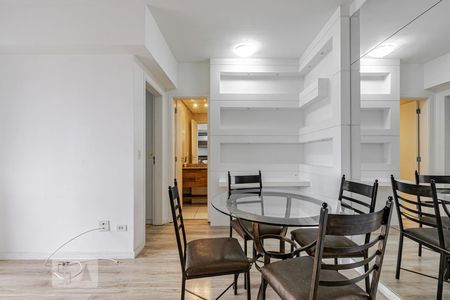 Sala de apartamento para alugar com 1 quarto, 71m² em Centro, Curitiba