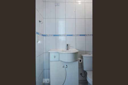 Banheiro de apartamento para alugar com 1 quarto, 40m² em São Francisco, Curitiba