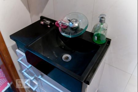 Casa à venda com 210m², 3 quartos e 2 vagasBanheiro 3