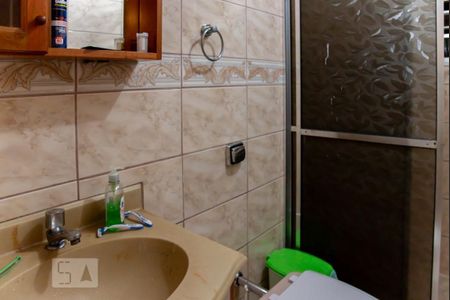 Casa à venda com 210m², 3 quartos e 2 vagasBanheiro 2