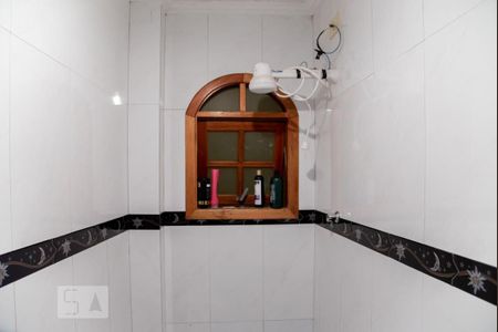 Casa à venda com 210m², 3 quartos e 2 vagasBanheiro 3