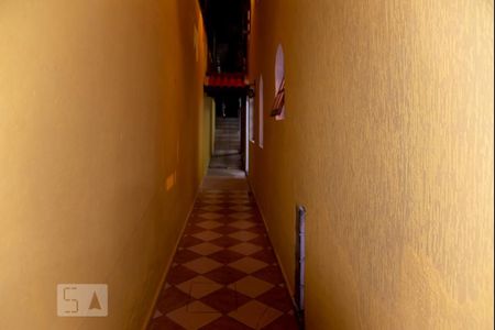 Casa à venda com 210m², 3 quartos e 2 vagasCorredor