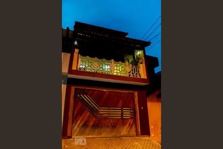 Casa à venda com 210m², 3 quartos e 2 vagasFachada