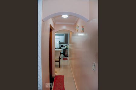 Casa à venda com 210m², 3 quartos e 2 vagasCorredor