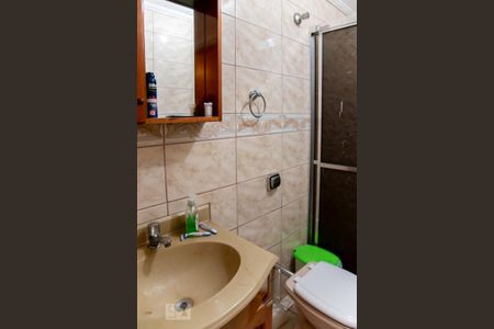 Casa à venda com 210m², 3 quartos e 2 vagasBanheiro 2