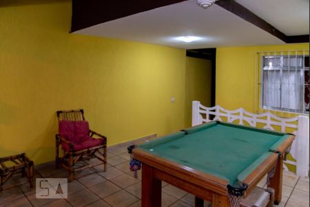 Casa à venda com 210m², 3 quartos e 2 vagasVaranda