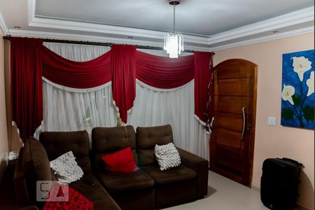 Sala de casa para alugar com 3 quartos, 210m² em Vila Carmosina, São Paulo