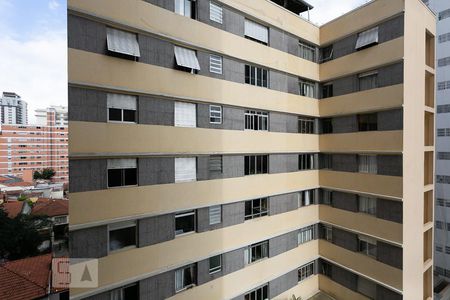 Apartamento à venda com 70m², 2 quartos e 2 vagasVista da Suíte 2