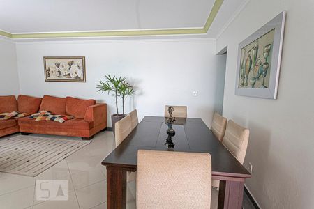 Sala de jantar de casa para alugar com 3 quartos, 134m² em Nova Petrópolis, São Bernardo do Campo
